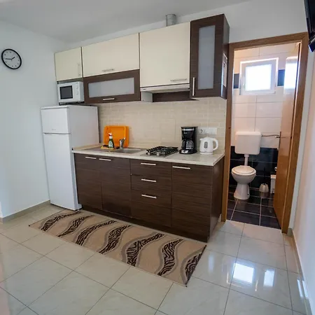 Apartman By The Sea - 24755 *