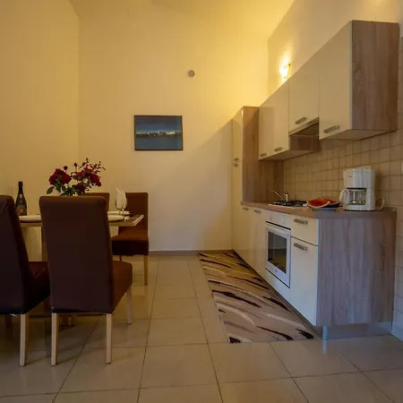 By The Sea - 24755 Apartman